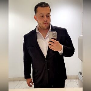 Meet your Posher, Anthony